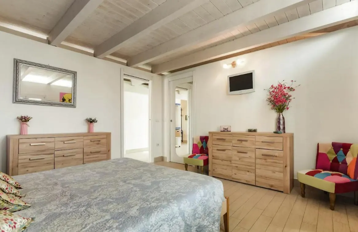 Pais House Apartman Alghero